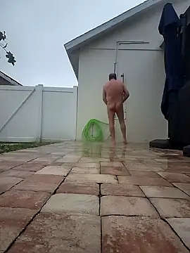 Snapshot of theclubist111 chatting on December 19, 2:57 pm theclubist111 online show from December 19, 2:57 pm