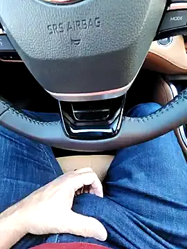 Snapshot of theclubist111 chatting on January 3, 1:25 pm theclubist111 online show from January 3, 1:25 pm