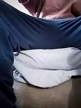 DARemo42O online show from December 8, 2:30 pm