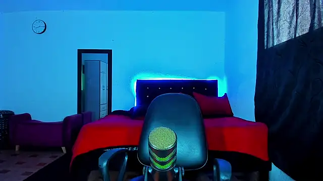 Snapshot of DavidfullOFlove chatting on March 1, 6:00 pm DavidfullOFlove online show from March 1, 6:00 pm