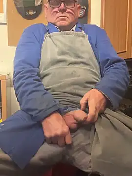 oldgayman online show from November 9, 1:37 pm