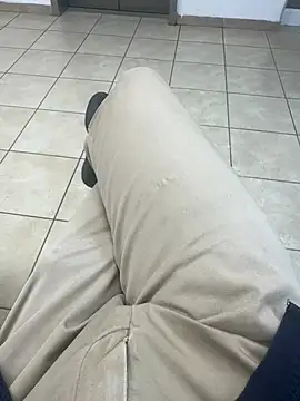 Snapshot of hotisraeli chatting on March 3, 9:07 am hotisraeli online show from March 3, 9:07 am