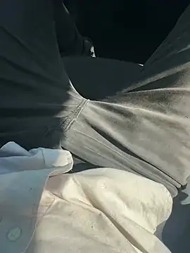 Snapshot of hotisraeli chatting on January 2, 10:37 am hotisraeli online show from January 2, 10:37 am