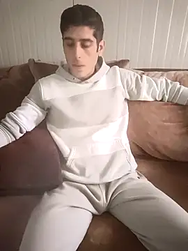 arenn1997 online show from April 11, 12:52 pm