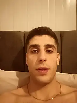 arenn1997 online show from February 20, 11:17 pm