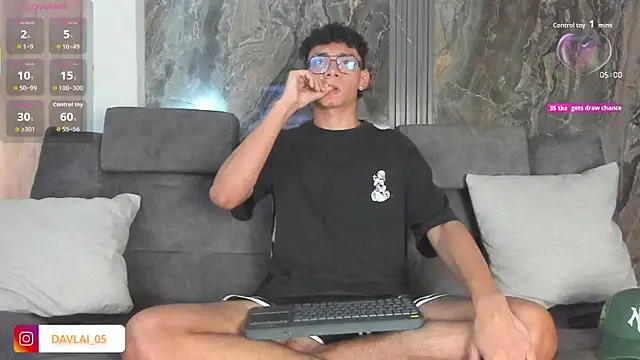 Daviid laidd online show from November 22, 9:14 pm