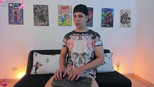 jonathanjoestar  online show from February 7, 10:04 pm