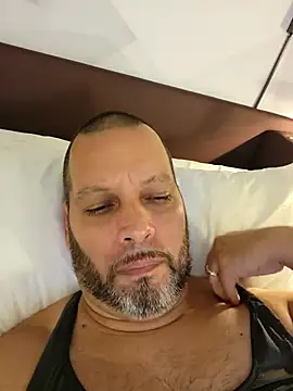 Snapshot of Just2much chatting on October 30, 12:13 am Just2much online show from October 30, 12:13 am