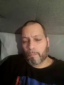 Snapshot of Just2much chatting on January 20, 4:10 am Just2much online show from January 20, 4:10 am