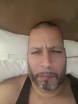 Snapshot of Just2much chatting on January 9, 3:04 am Just2much online show from January 9, 3:04 am