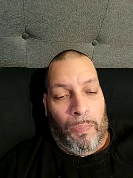 Snapshot of Just2much chatting on October 13, 12:11 pm Just2much online show from October 13, 12:11 pm