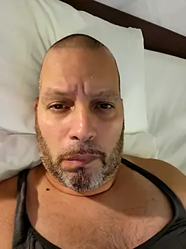 Snapshot of Just2much chatting on October 23, 12:14 am Just2much online show from October 23, 12:14 am