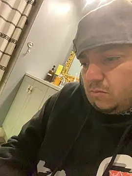 Snapshot of valleyoneofakind chatting on January 19, 7:36 am valleyoneofakind online show from January 19, 7:36 am