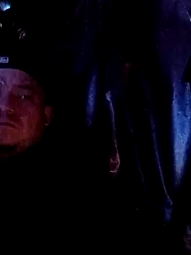 Snapshot of valleyoneofakind chatting on September 28, 10:19 pm valleyoneofakind online show from September 28, 10:19 pm