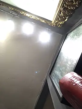 Snapshot of valleyoneofakind chatting on February 26, 6:37 am valleyoneofakind online show from February 26, 6:37 am