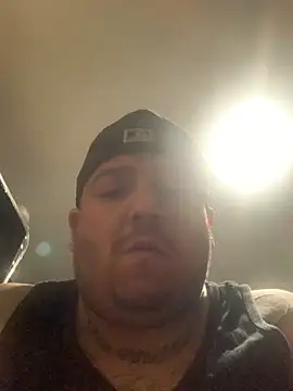 Snapshot of valleyoneofakind chatting on October 20, 3:38 pm valleyoneofakind online show from October 20, 3:38 pm