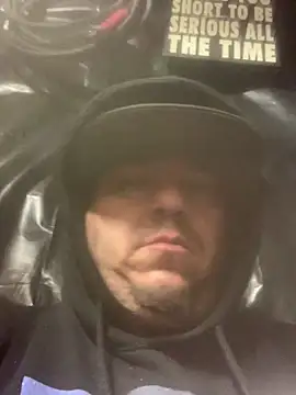 Snapshot of valleyoneofakind chatting on October 5, 8:07 am valleyoneofakind online show from October 5, 8:07 am