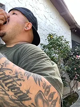 Snapshot of valleyoneofakind chatting on October 28, 10:23 pm valleyoneofakind online show from October 28, 10:23 pm