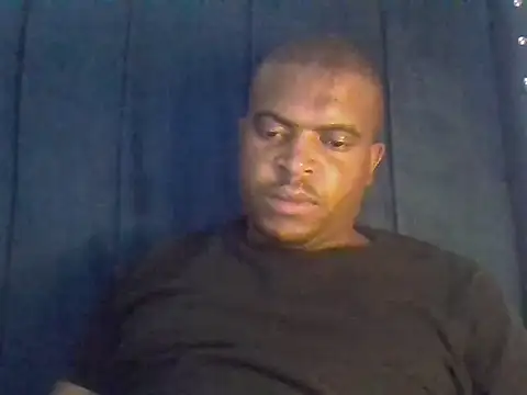 Snapshot of lui_cuuty chatting on September 11, 1:21 pm lui cuuty online show from September 11, 1:21 pm