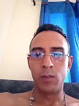 paisa233 online show from April 11, 9:18 pm