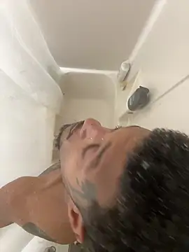 rayyymack online show from January 9, 10:04 pm