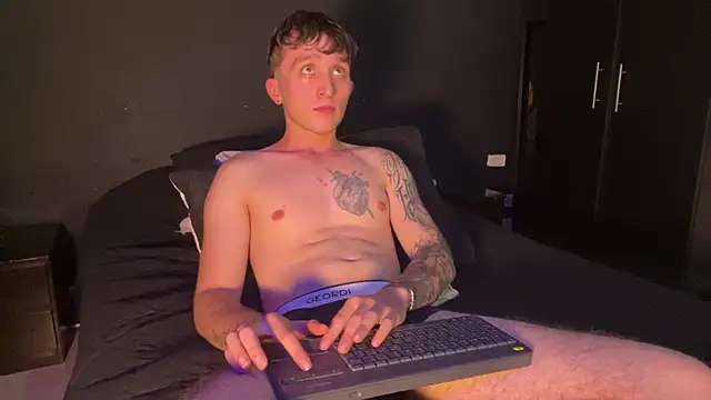 Dylanwhite23  online show from January 15, 6:06 am