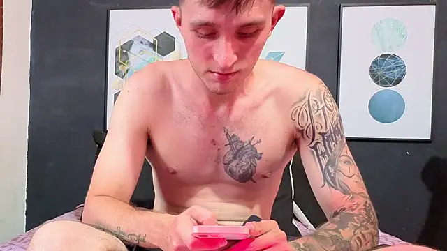Dylanwhite23  online show from July 8, 10:58 pm