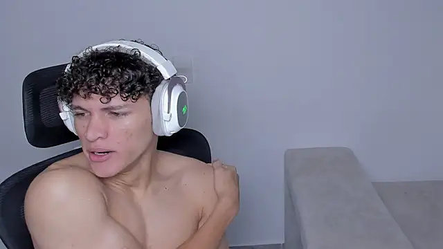 laurent nova online show from September 17, 6:31 pm