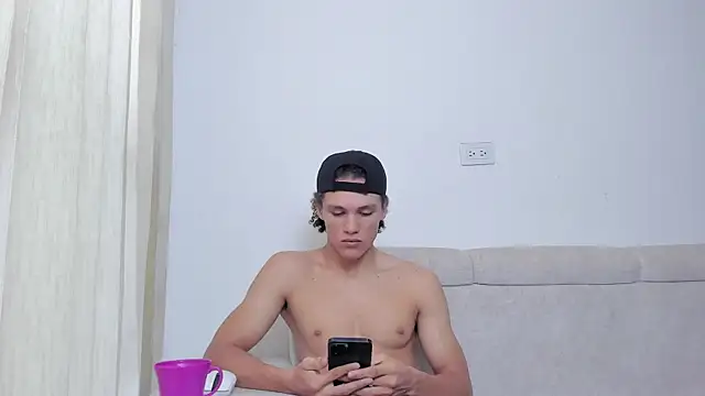 laurent nova online show from January 7, 5:42 pm