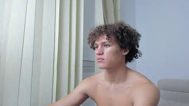 laurent nova online show from December 13, 12:20 am