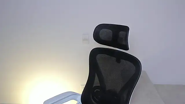 laurent nova online show from September 11, 7:35 pm