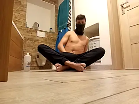 YoungestIlai online show from December 31, 1:04 am