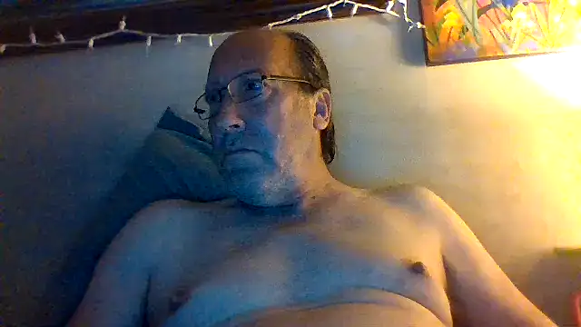 hornyrich69 online show from April 17, 5:54 am
