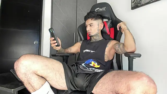 sergiio mesa27 online show from April 16, 4:12 am