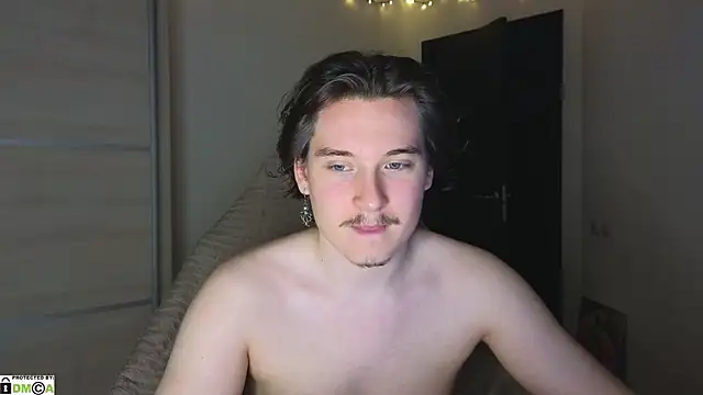 Snapshot of MoreRealAlex chatting on September 16, 9:10 am MoreRealAlex online show from September 16, 9:10 am