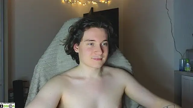 Snapshot of MoreRealAlex chatting on October 2, 11:53 pm MoreRealAlex online show from October 2, 11:53 pm