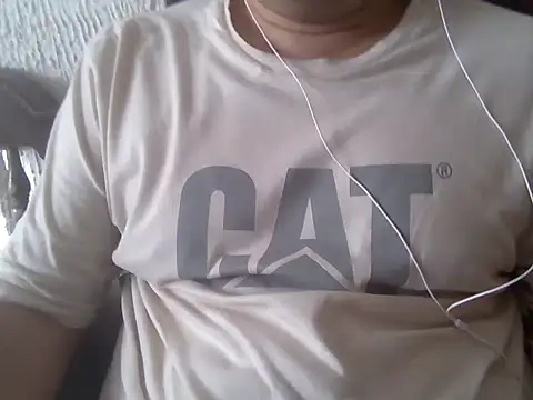 Snapshot of lover_camer chatting on January 27, 10:38 pm lover camer online show from January 27, 10:38 pm