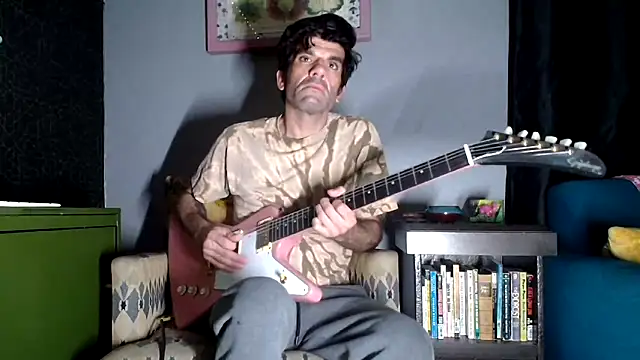 FlannelDong online show from November 19, 7:19 am