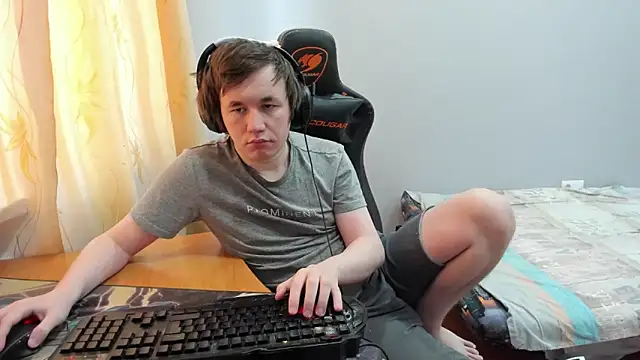 iliaskrislove online show from March 10, 4:40 am