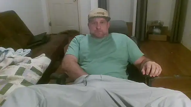 poundyouout69 online show from February 12, 12:05 am