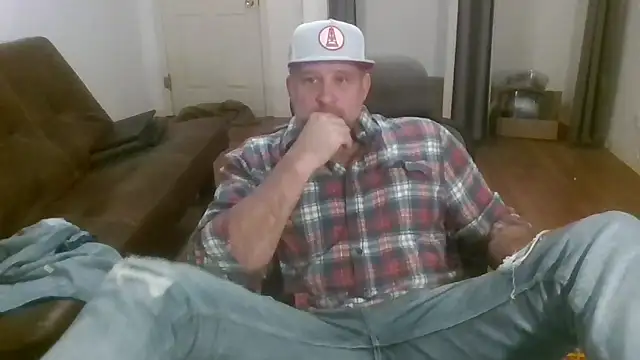 poundyouout69 online show from February 3, 8:03 pm