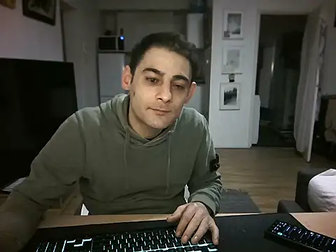 mihaimichael online show from April 17, 11:07 pm