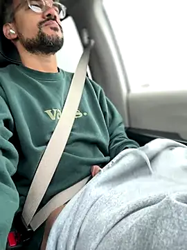 han der88 online show from December 1, 3:15 pm