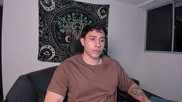 Snapshot of JayMarcos_ chatting on February 19, 4:55 am JayMarcos  online show from February 19, 4:55 am