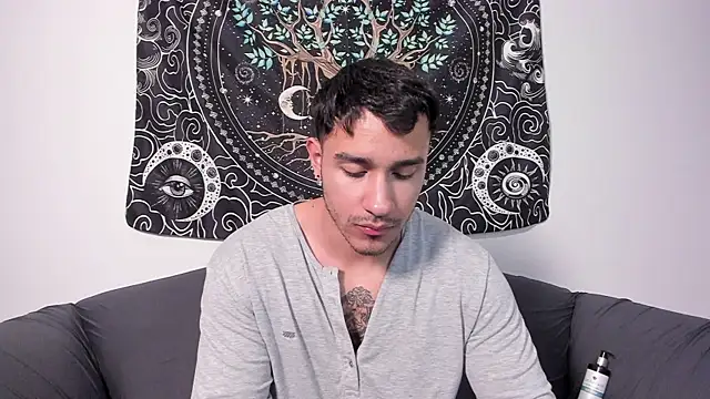 Snapshot of JayMarcos_ chatting on January 27, 12:43 am JayMarcos  online show from January 27, 12:43 am