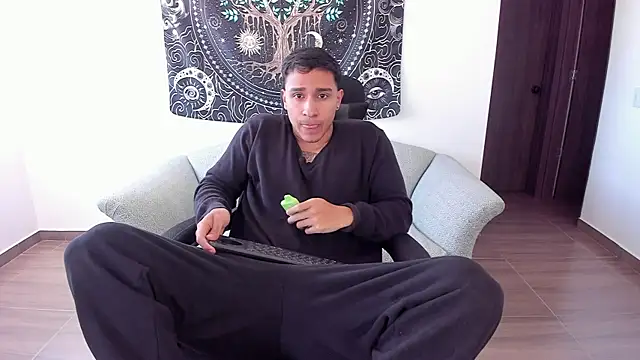 Snapshot of JayMarcos_ chatting on January 18, 7:15 pm JayMarcos  online show from January 18, 7:15 pm