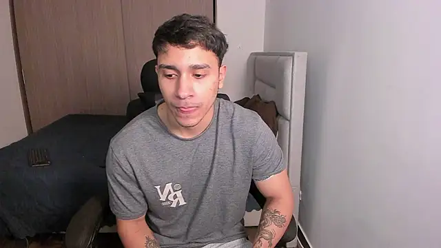Snapshot of JayMarcos_ chatting on December 26, 2:01 am JayMarcos  online show from December 26, 2:01 am
