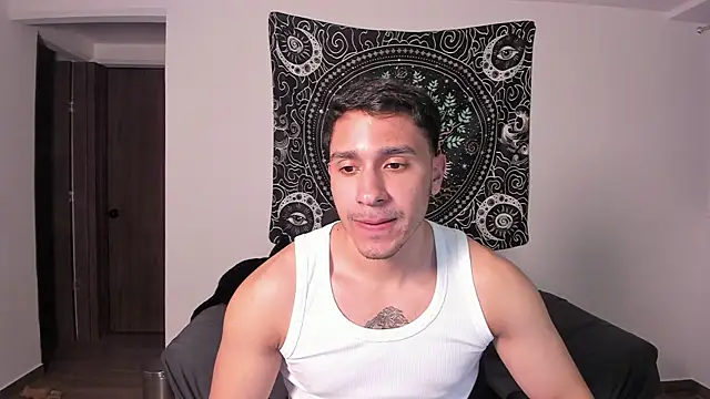Snapshot of JayMarcos_ chatting on January 24, 12:31 am JayMarcos  online show from January 24, 12:31 am