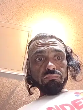 C8L3U online show from April 15, 7:41 am