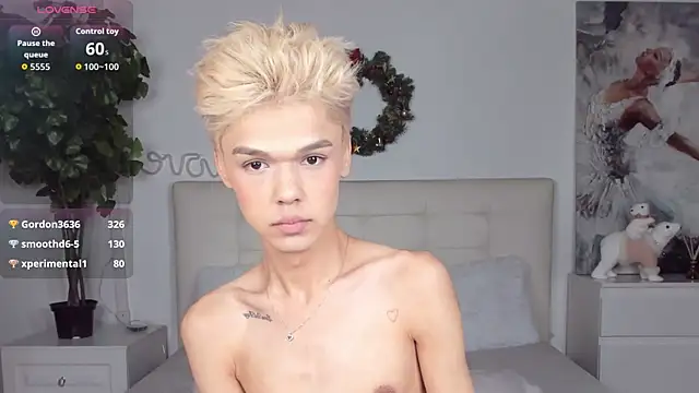 Felix Rey online show from December 19, 2:08 am